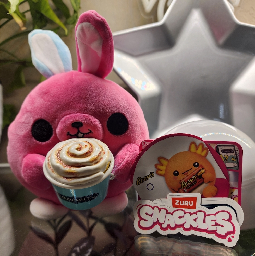 SNACKLES BLIND BALL FIGURE